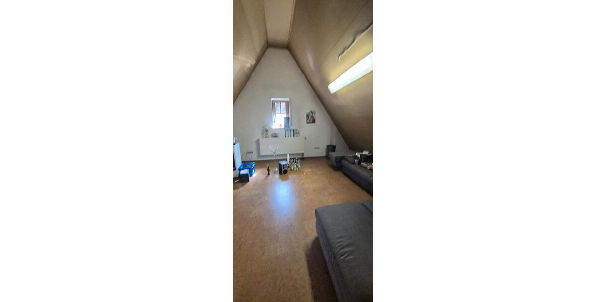 Etagenwohnung Rottenburg am Neckar - 5.5 Zimmer, 160 m&sup2;, 1.600&euro; | Angebot:25920938