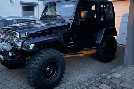 Jeep Wrangler 202.000 km 23.900 &euro; Neustetten 72149