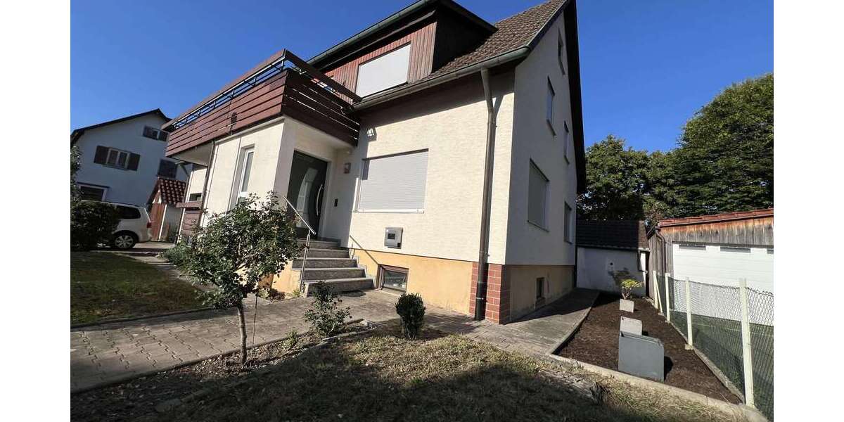 Einfamilienhaus Herrenberg - 7.5 Zimmer, 220 m&sup2;, 695.000&euro; | Angebot:25193835