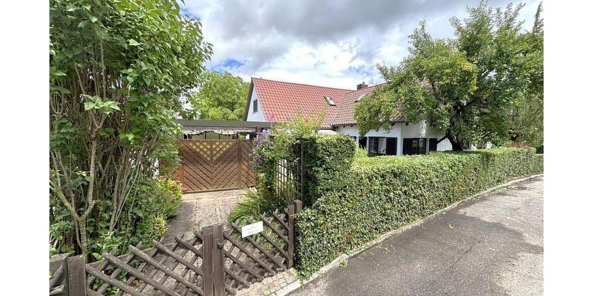 Einfamilienhaus Böblingen - 6 Zimmer, 196 m&sup2;, 895.000&euro; | Angebot:25733305