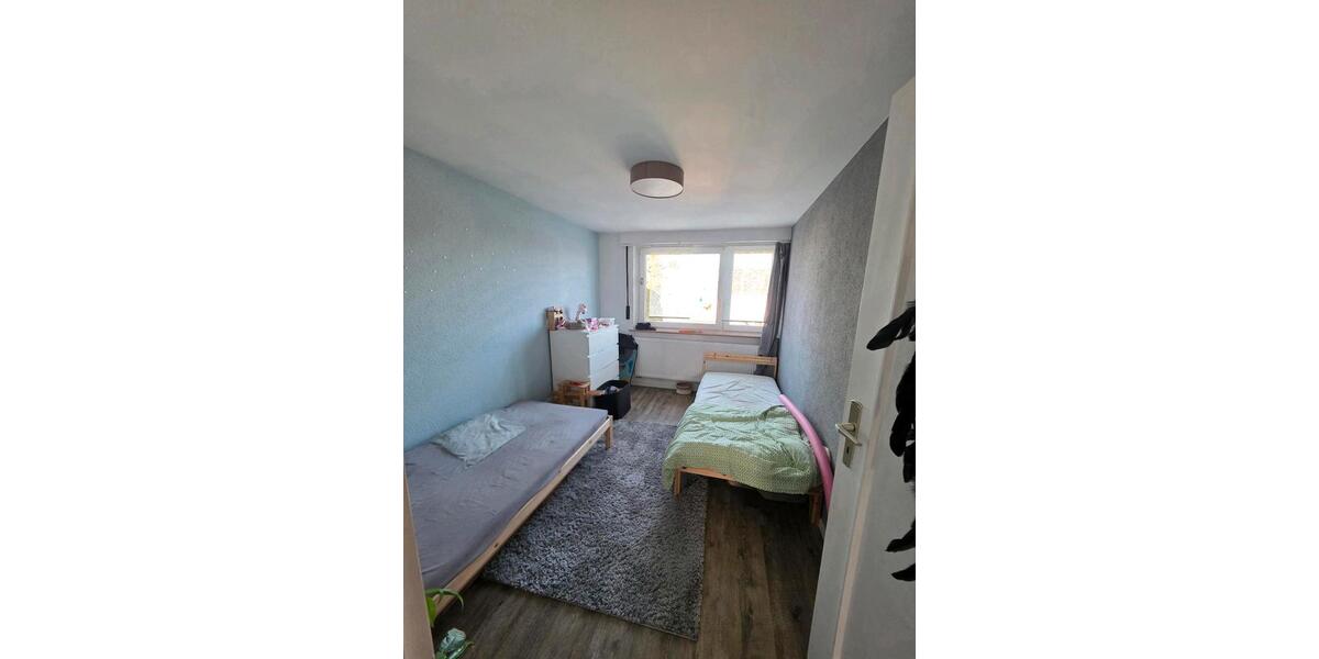 Etagenwohnung Köngen - 6 Zimmer, 120 m&sup2;, 2.000&euro; | Angebot:25923470