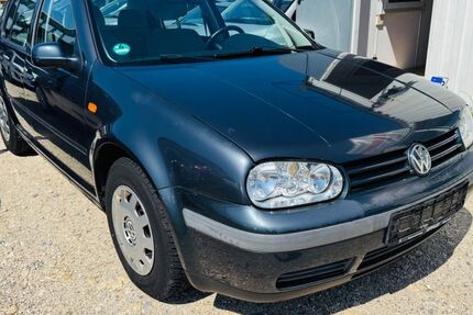 VW Golf 126.000 km 2.699 &euro; Filderstadt 70794