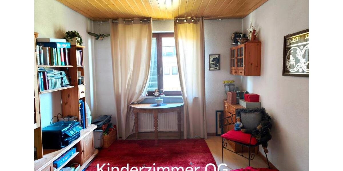 Mehrfamilienhaus, Wohnhaus Esslingen am Neckar Hegensberg - 11 Zimmer, 246 m&sup2;, 699.000&euro; | Angebot:27088353