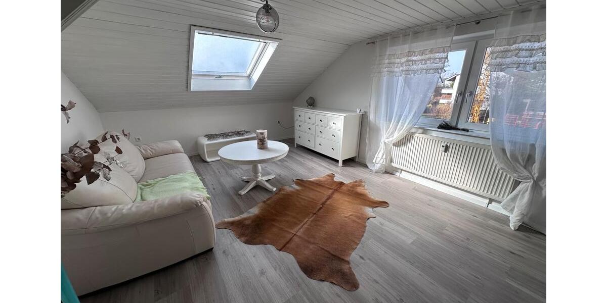 Dachgeschoßwohnung Ofterdingen - 2 Zimmer, 53 m&sup2;, 900&euro; | Angebot:25645083