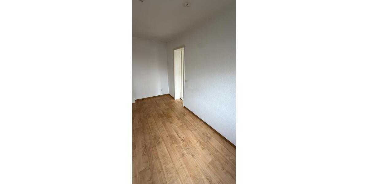 Hochparterre Altdorf - 3 Zimmer, 76 m&sup2;, 1.050&euro; | Angebot:26003069