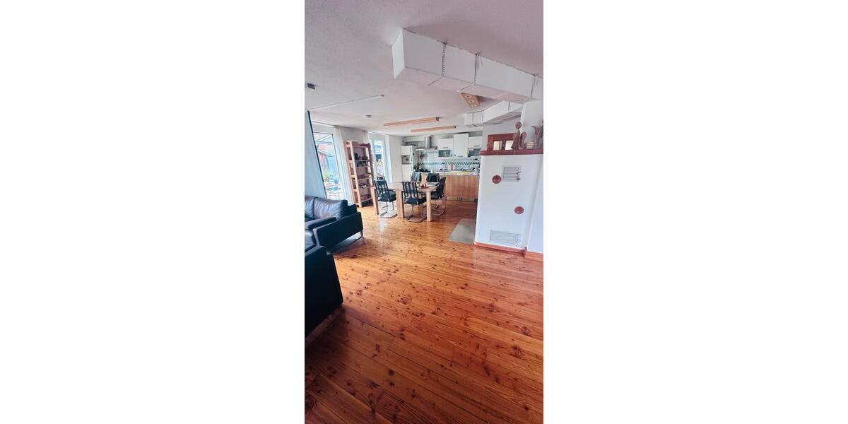 Doppelhaushälfte Erkenbrechtsweiler - 6.5 Zimmer, 155 m&sup2;, 1.700&euro; | Angebot:27617772