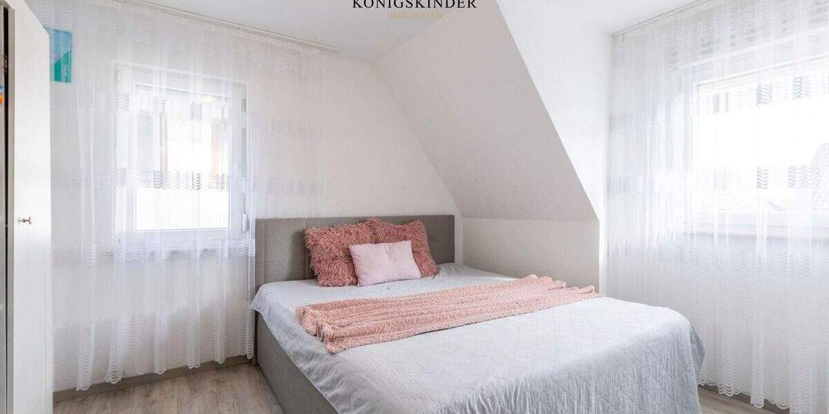 Doppelhaushälfte Bissingen an der Teck Bissingen - 5 Zimmer, 95 m&sup2;, 370.000&euro; | Angebot:25797536