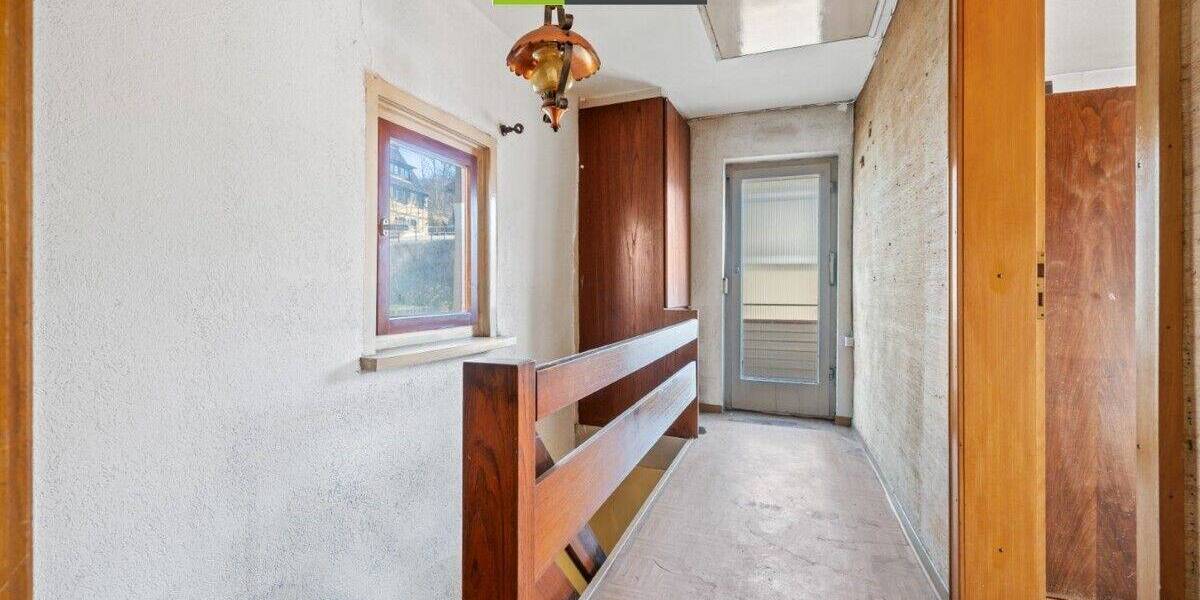 Doppelhaushälfte Gomadingen - 6 Zimmer, 127 m&sup2;, 110.000&euro; | Angebot:25693511