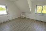RUHIG WOHNEN MIT VIEL PLATZ UND GARTEN - Einfamilienhaus Ofterdingen | Angebot:27705560