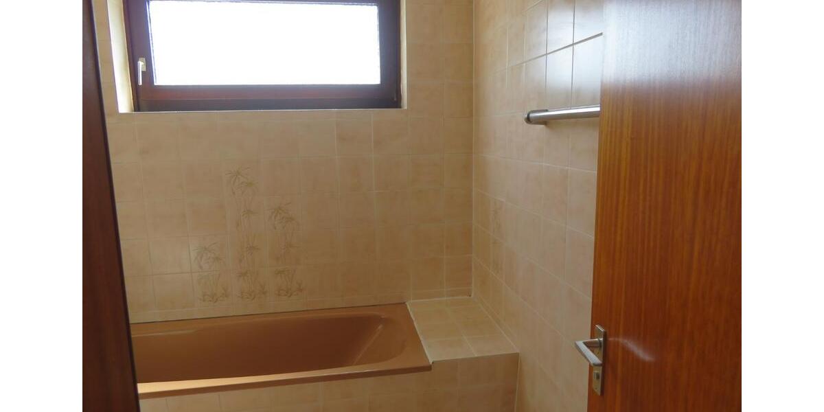 Etagenwohnung Sindelfingen Eichholz - 3 Zimmer, 86 m&sup2;, 290.000&euro; | Angebot:25550899