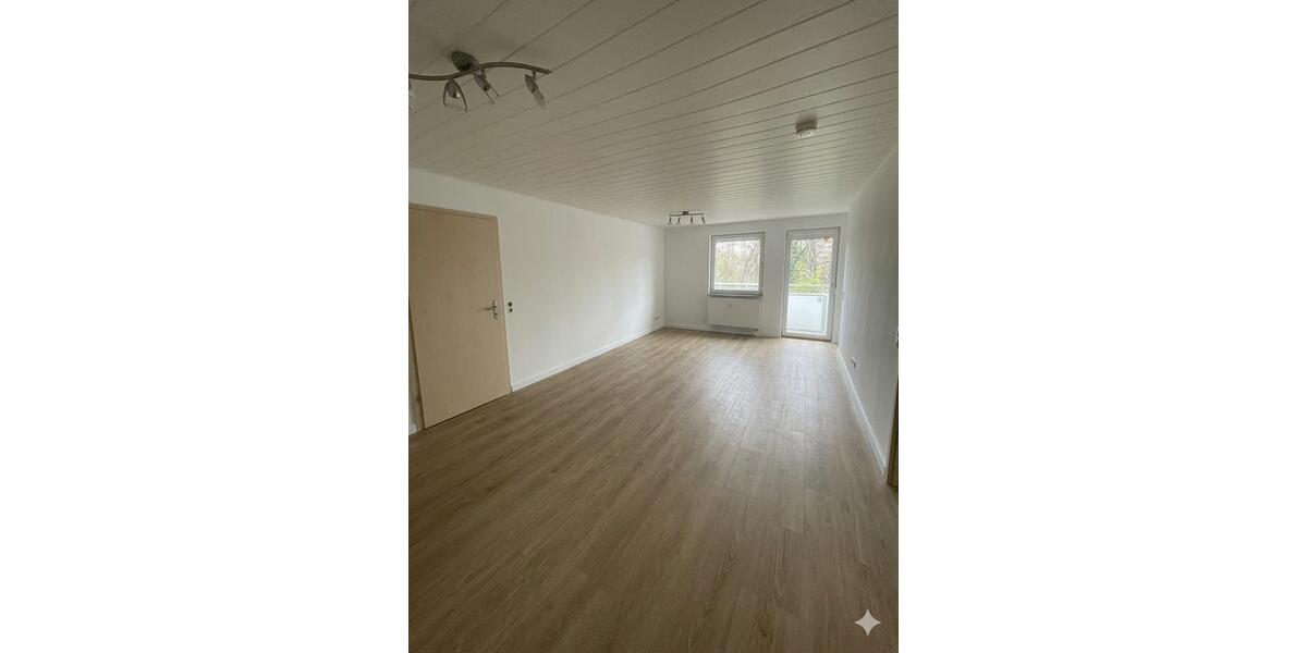 Etagenwohnung Pfullingen - 3 Zimmer, 90 m&sup2;, 1.050&euro; | Angebot:26042451