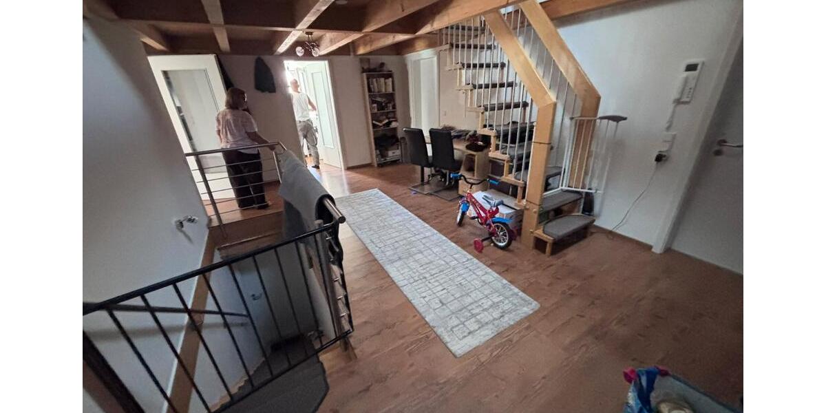 Maisonettenwohnung Herrenberg - 6 Zimmer, 150 m&sup2;, 1.550&euro; | Angebot:27606285