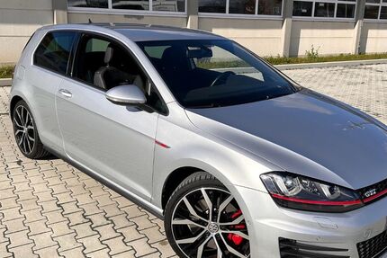 VW Golf 49.800 km 18.290 &euro; Herrenberg 71083