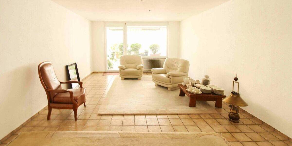 Etagenwohnung Reutlingen Innenstadt - 4 Zimmer, 129 m&sup2;, 359.000&euro; | Angebot:26094092