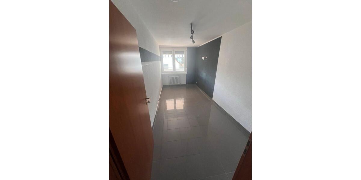 Etagenwohnung Pfullingen - 4 Zimmer, 100 m&sup2;, 329.000&euro; | Angebot:26984827