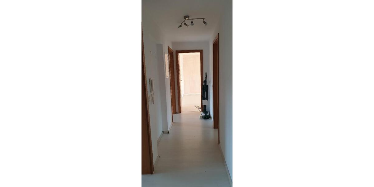 Etagenwohnung Gomaringen - 4 Zimmer, 81 m&sup2;, 850&euro; | Angebot:27605021