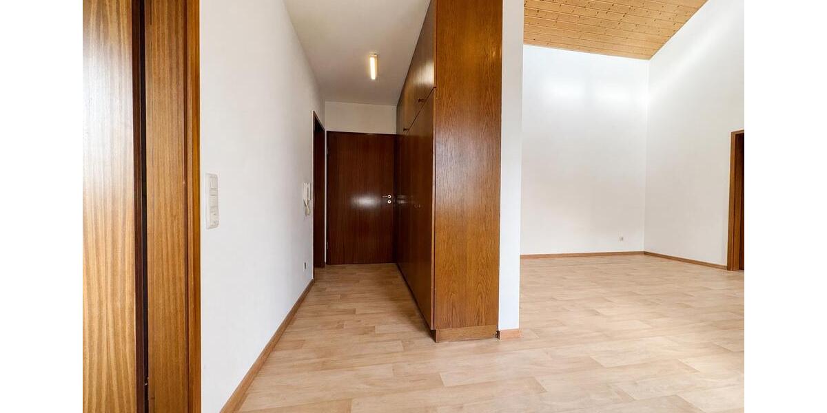 Etagenwohnung Pfullingen - 2 Zimmer, 50 m&sup2;, 700&euro; | Angebot:26686282