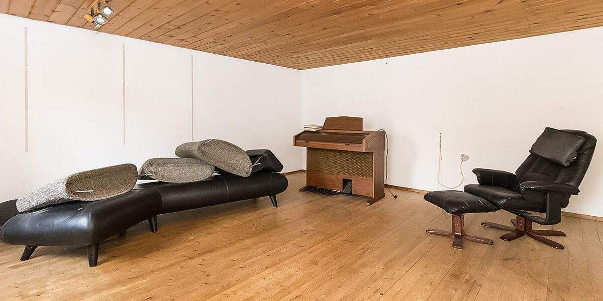 Bauernhaus, Landhaus Gomadingen Dapfen - 6 Zimmer, 195 m&sup2;, 268.000&euro; | Angebot:25768290