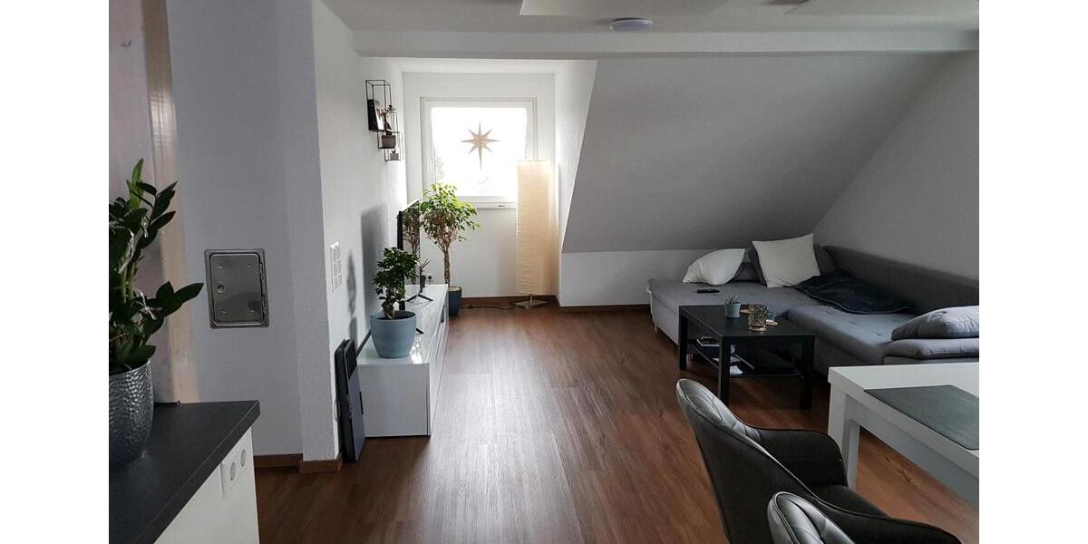 Dachgeschoßwohnung Nürtingen - 3 Zimmer, 80 m&sup2;, 1.000&euro; | Angebot:25264201