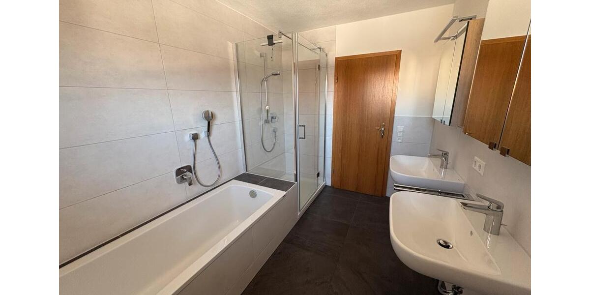 Etagenwohnung Burladingen - 3.5 Zimmer, 81 m&sup2;, 249.000&euro; | Angebot:24564915