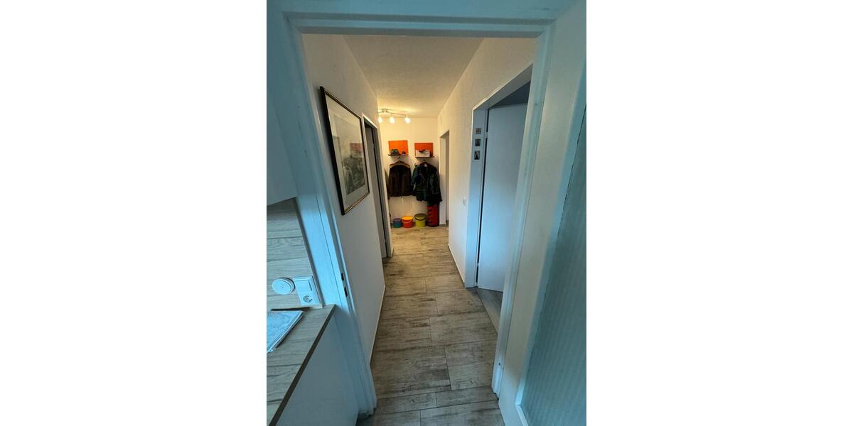 Etagenwohnung Sindelfingen Sindelfingen (Stadt) - 4 Zimmer, 90 m&sup2;, 1.350&euro; | Angebot:25307183