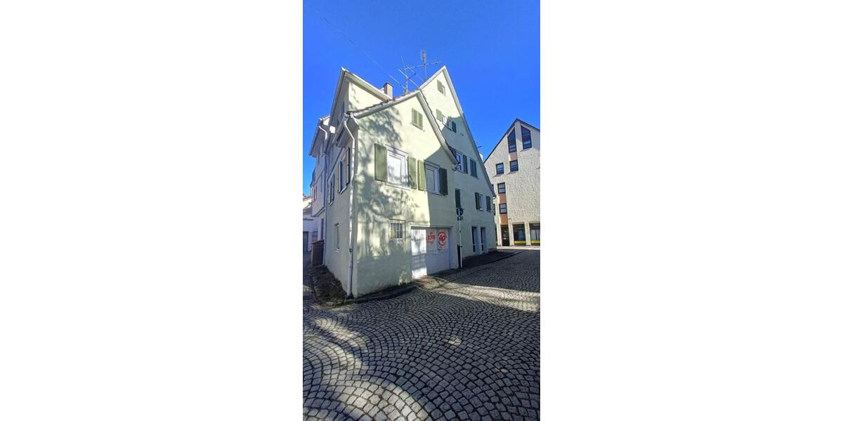 Mehrfamilienhaus, Wohnhaus Reutlingen - 6 Zimmer, 200 m&sup2;, 450.000&euro; | Angebot:25282639