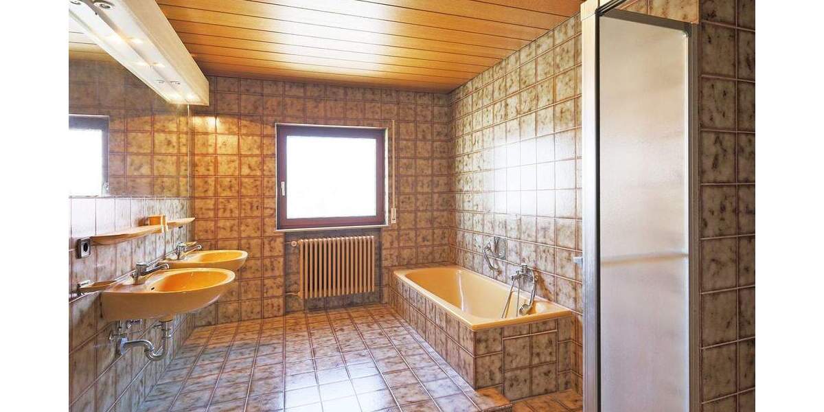 Doppelhaushälfte Nufringen - 7 Zimmer, 252 m&sup2;, 699.000&euro; | Angebot:25878731