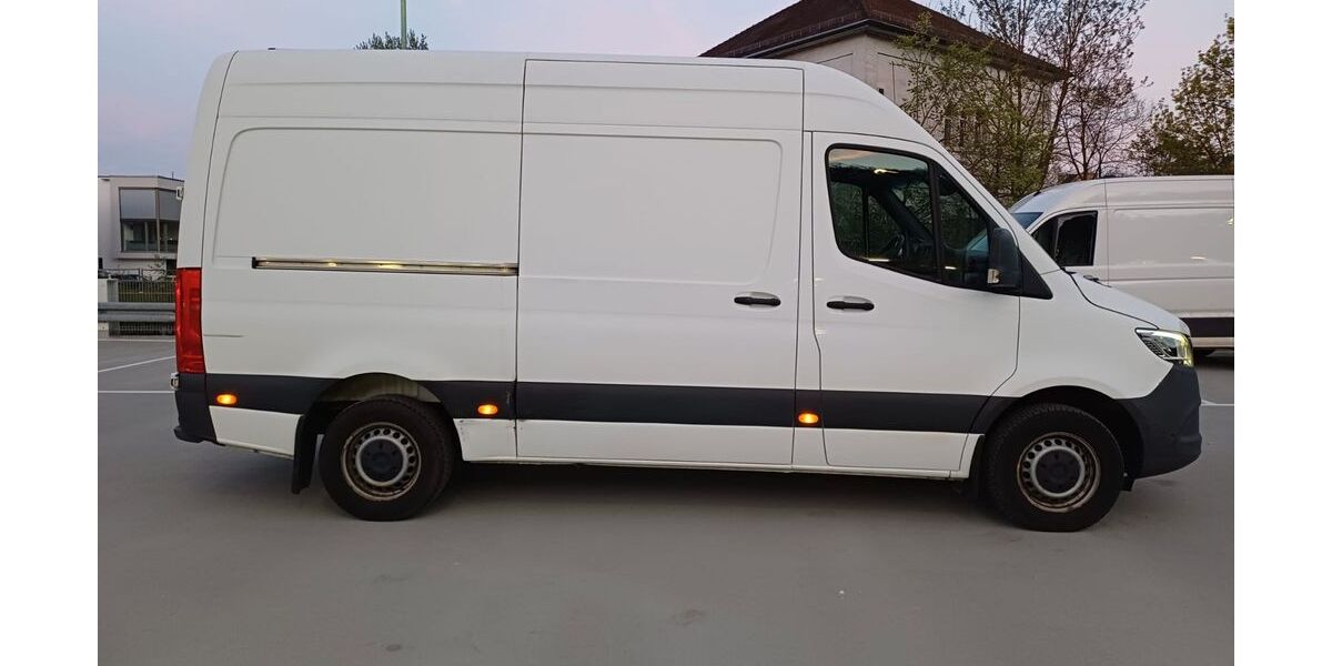 Mercedes-Benz Sprinter 219.000 km 19.990 &euro; Esslingen am Neckar 73733