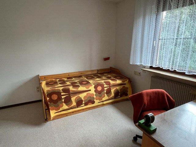 Einfamilienhaus Herrenberg - 3.5 Zimmer, 240 m&sup2;, 576.000&euro; | Angebot:26987397