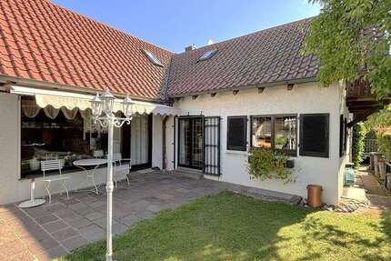 Haus Böblingen - 6.5 Zimmer, 197 m&sup2;, 895.000&euro; | Angebot:25043968