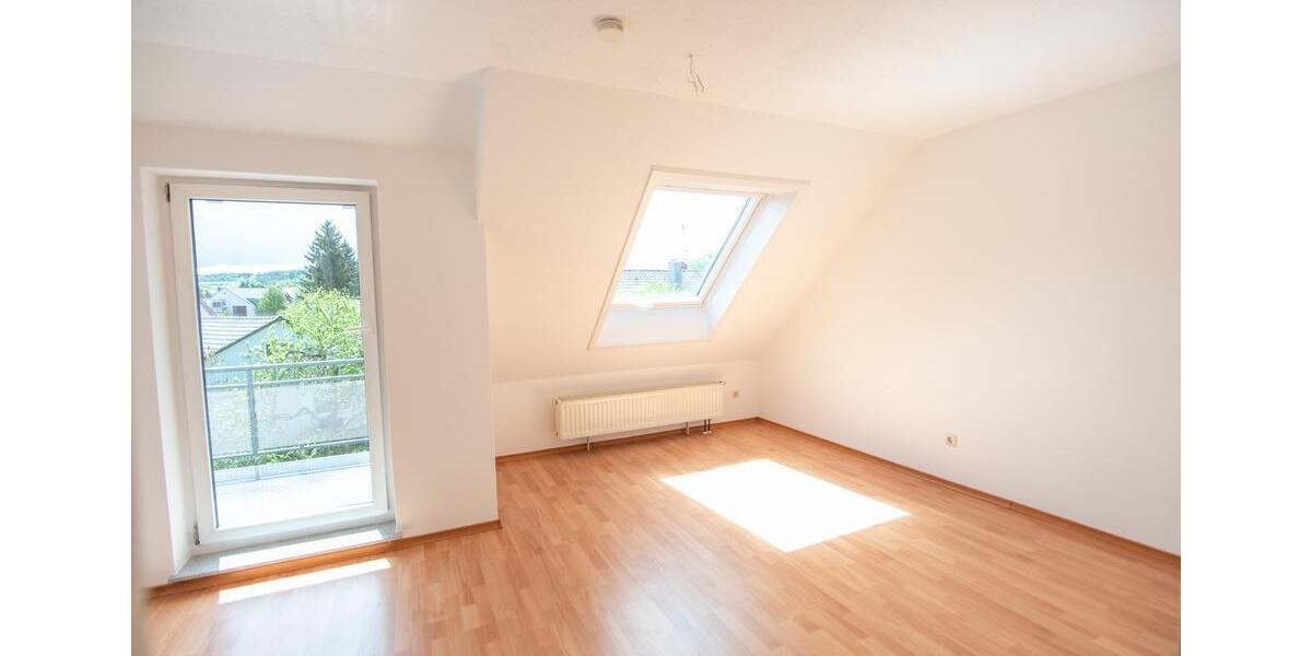 Dachgeschoßwohnung Münsingen - 3 Zimmer, 68 m&sup2;, 700&euro; | Angebot:26689050