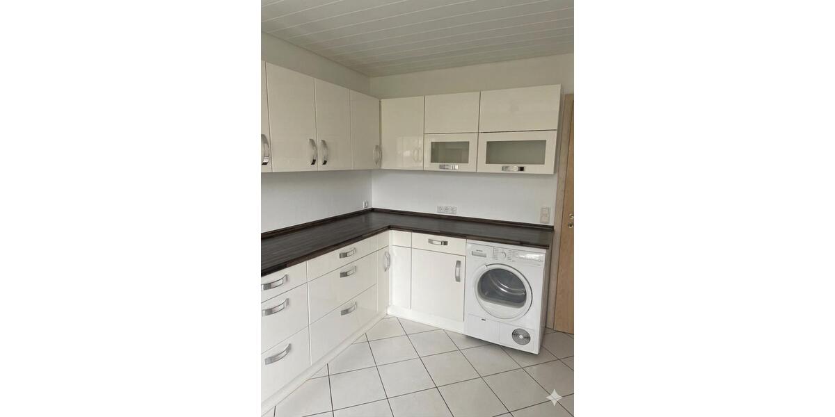 Etagenwohnung Pfullingen - 3 Zimmer, 90 m&sup2;, 1.050&euro; | Angebot:26042451
