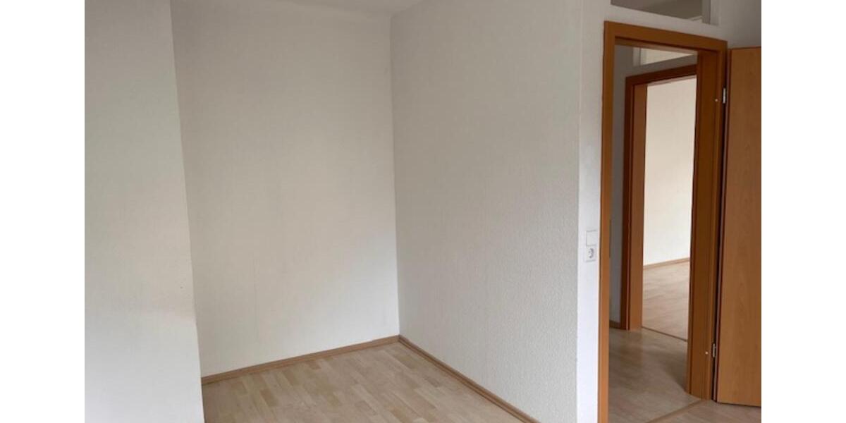Erdgeschoßwohnung Metzingen - 4 Zimmer, 92 m&sup2;, 1.105&euro; | Angebot:25157268