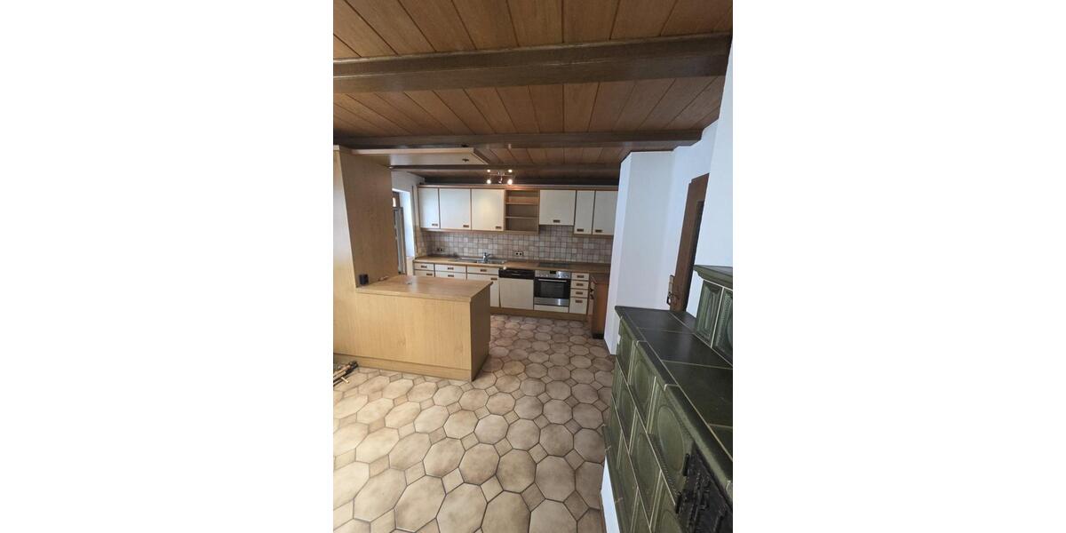 Doppelhaushälfte Gammertingen - 4 Zimmer, 180 m&sup2;, 1.300&euro; | Angebot:26043136