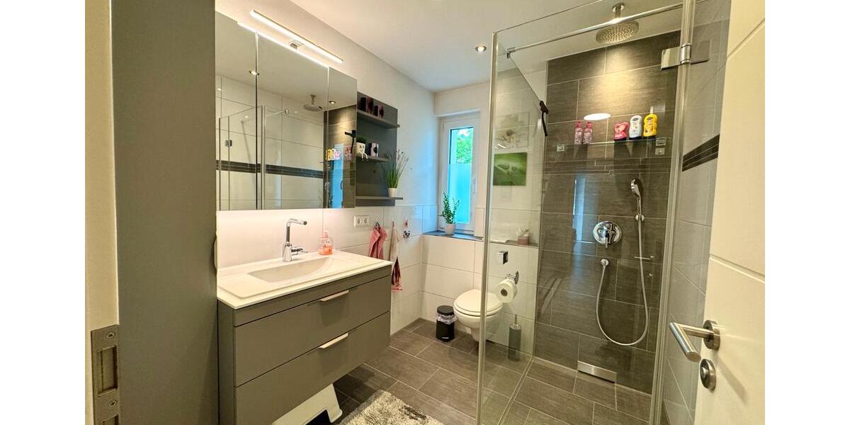 Reihenhaus Kirchheim unter Teck - 5.5 Zimmer, 145 m&sup2;, 650.000&euro; | Angebot:27003661