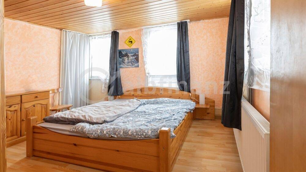 Mehrfamilienhaus, Wohnhaus Münsingen / Buttenhausen Buttenhausen - 8 Zimmer, 296 m&sup2;, 298.000&euro; | Angebot:25743276