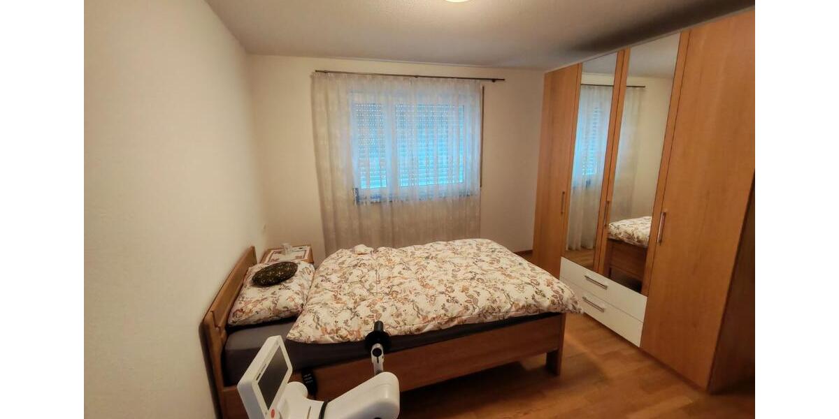 Etagenwohnung Esslingen am Neckar Hegensberg - 4 Zimmer, 90 m&sup2;, 1.200&euro; | Angebot:25959556