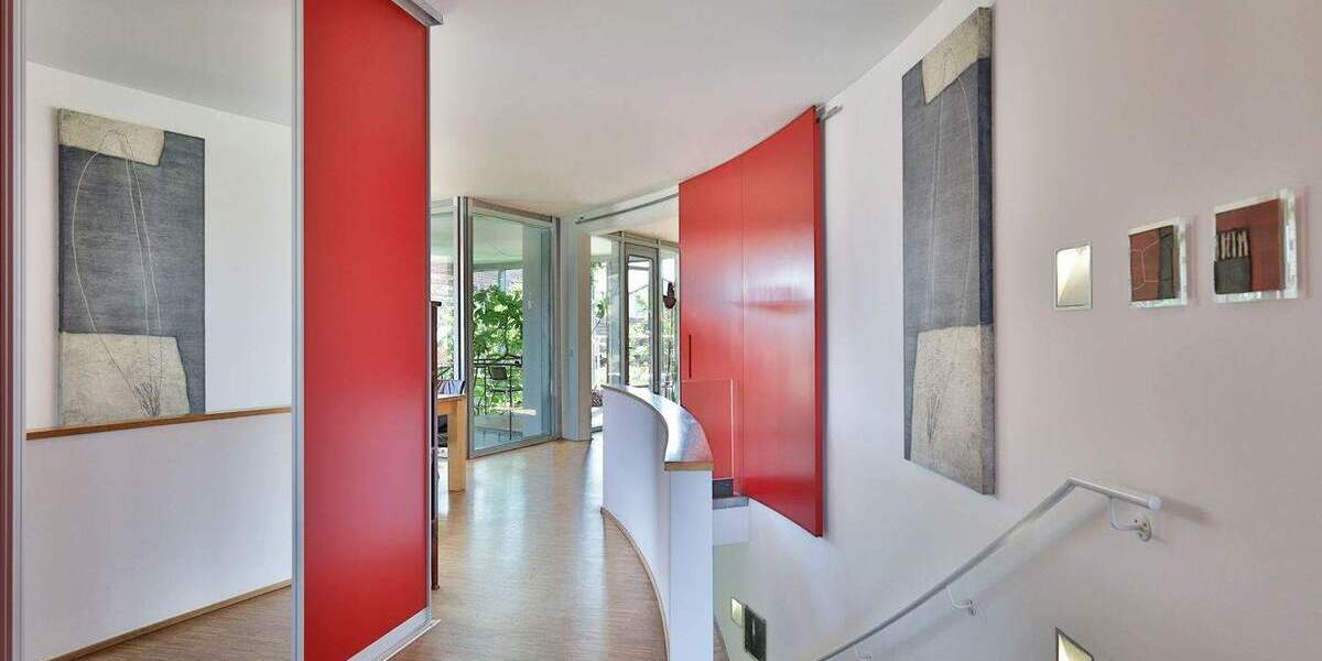 Einfamilienhaus Waldenbuch - 7 Zimmer, 330 m&sup2;, 1.295.000&euro; | Angebot:25734444