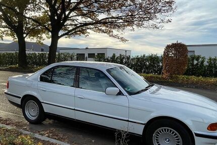 BMW 750 307.800 km 9.500 &euro; Pfullingen 72793