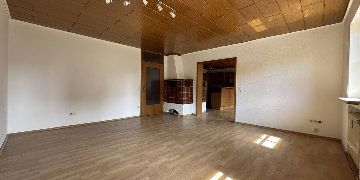Einfamilienhaus Hirrlingen - 7 Zimmer, 220 m&sup2;, 379.000&euro; | Angebot:26698398