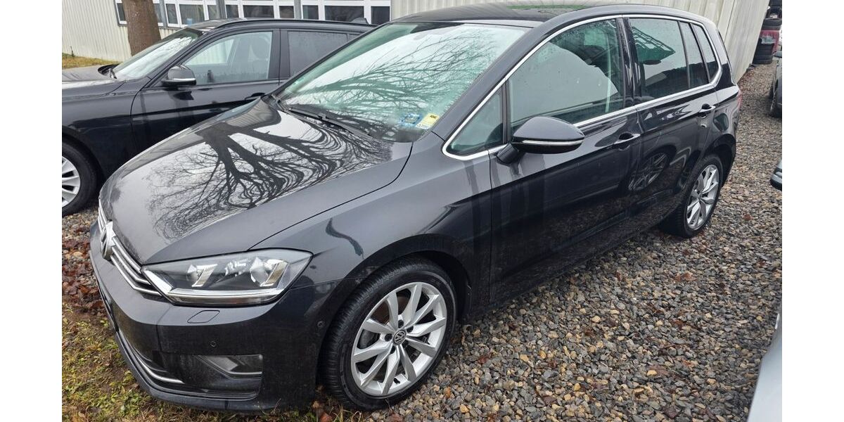 VW Golf Sportsvan 98.803 km 14.300 &euro; Nufringen 71154
