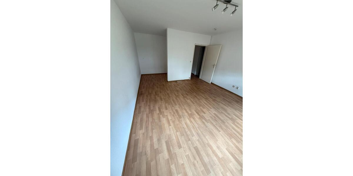 Etagenwohnung Pfullingen - 1 Zimmer, 35 m&sup2;, 550&euro; | Angebot:26687933