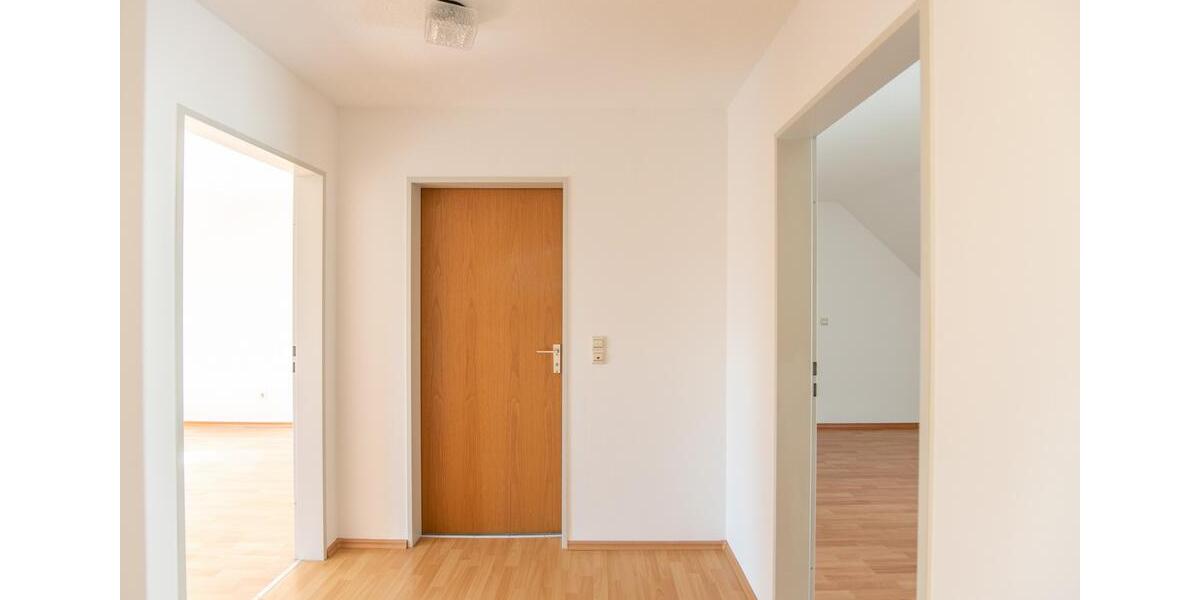 Dachgeschoßwohnung Münsingen - 3 Zimmer, 68 m&sup2;, 700&euro; | Angebot:26689050