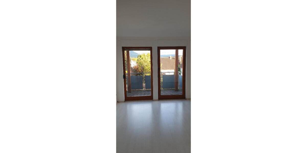 Etagenwohnung Gomaringen - 4 Zimmer, 81 m&sup2;, 850&euro; | Angebot:27605021