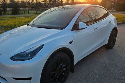 Tesla Model Y 28.389 km 32.500 &euro; Leinfelden-Echterdingen 70771