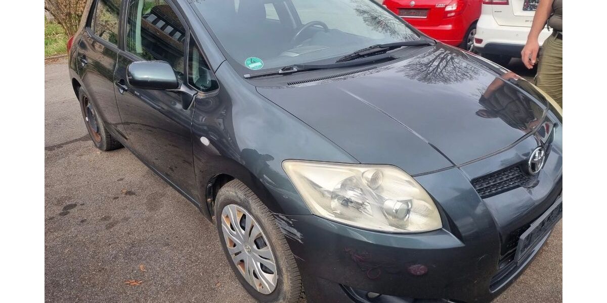 Toyota Auris 270.000 km 950 &euro; Tübingen 72074