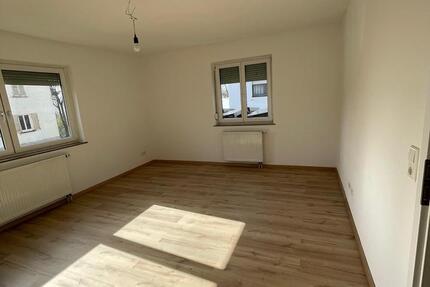 Wohnung Neuffen - 3 Zimmer, 75 m&sup2;, 1.500&euro; | Angebot:25457022