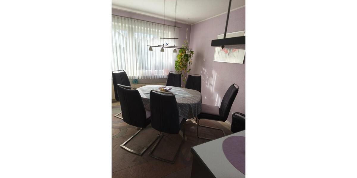 Einfamilienhaus Bisingen - 11 Zimmer, 240 m&sup2;, 649.000&euro; | Angebot:27056457