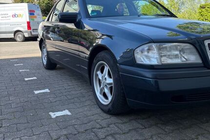 Mercedes-Benz C 180 171.000 km 5.300 &euro; Ostfildern 73760