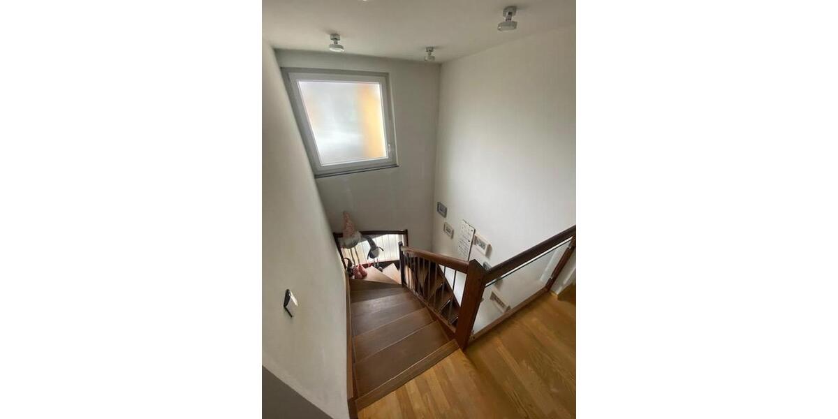 Maisonettenwohnung Wernau (Neckar) - 5 Zimmer, 180 m&sup2;, 2.160&euro; | Angebot:26035040